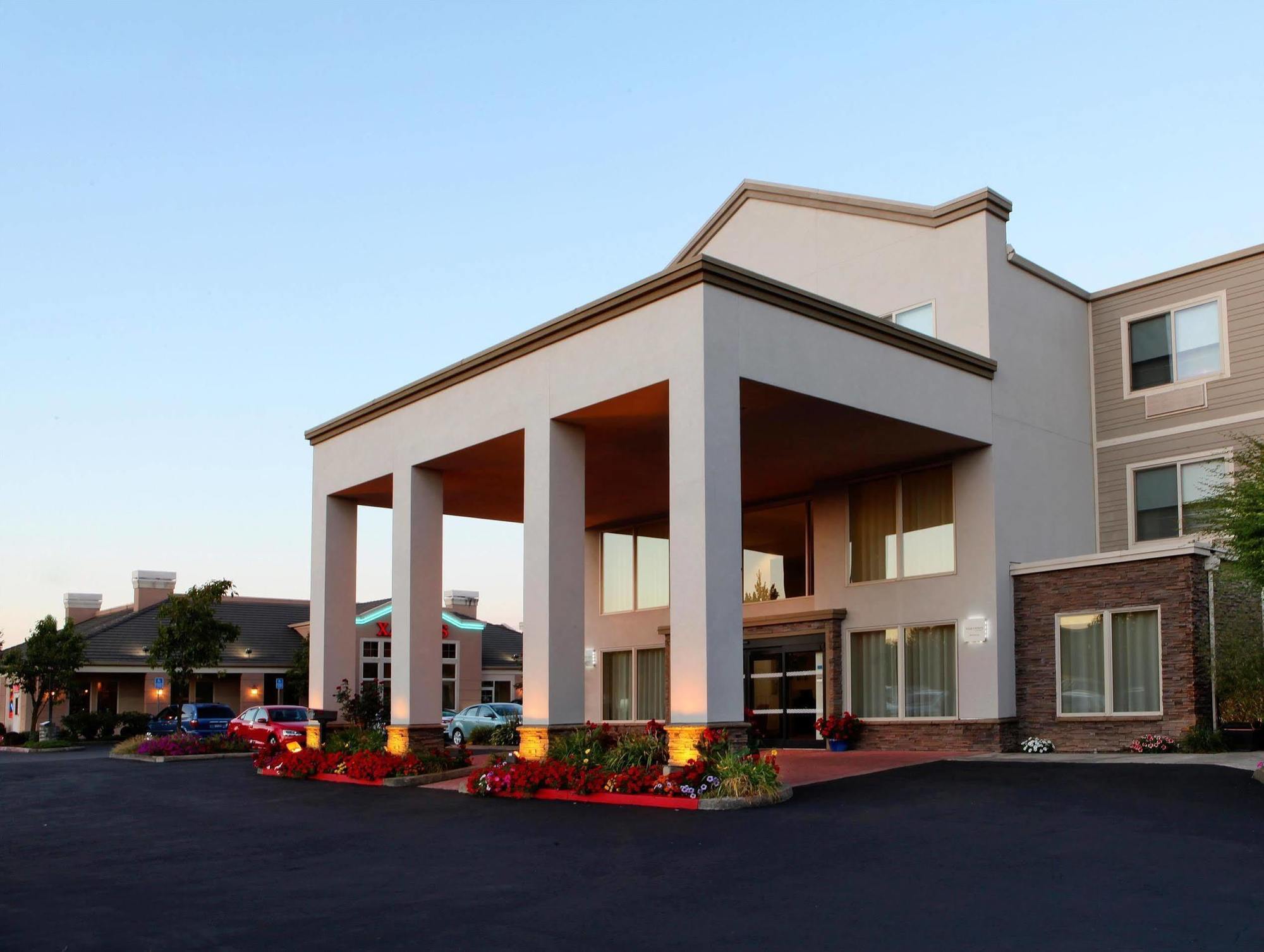 Four Points By Sheraton Portland East Fairview Ngoại thất bức ảnh